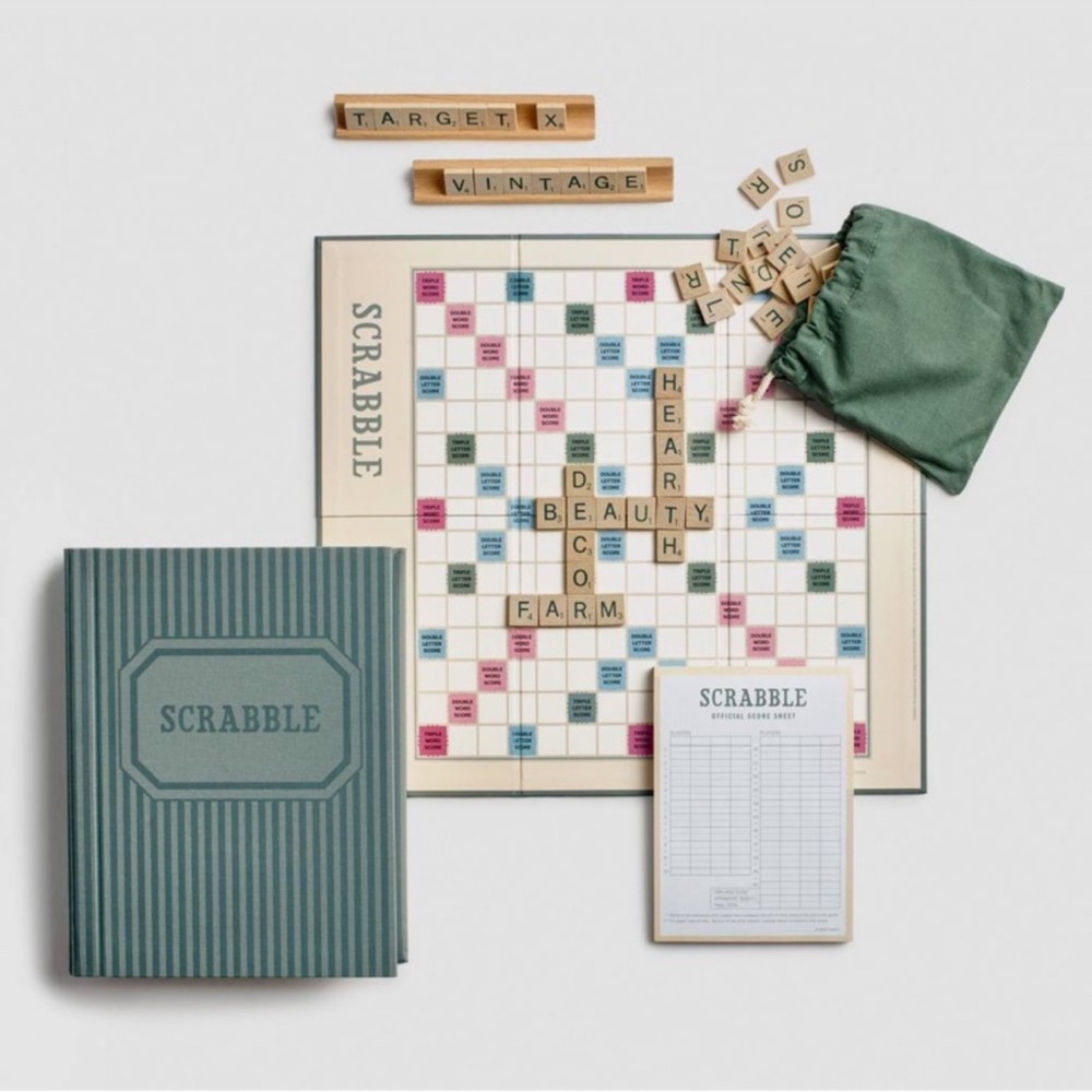 Scrabble Bookshelf Board Game - Hearth & Hand with Magnolia BRAND NEW - Picture 3 of 4